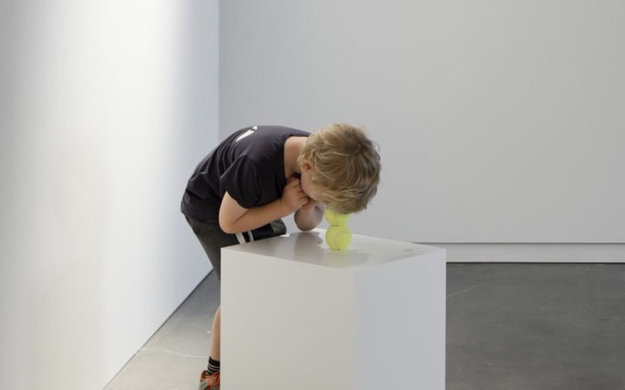 Erwin Wurm, Tennis Ball - One Minute Sculpture - Astronomical Enterprise, 2005/2014