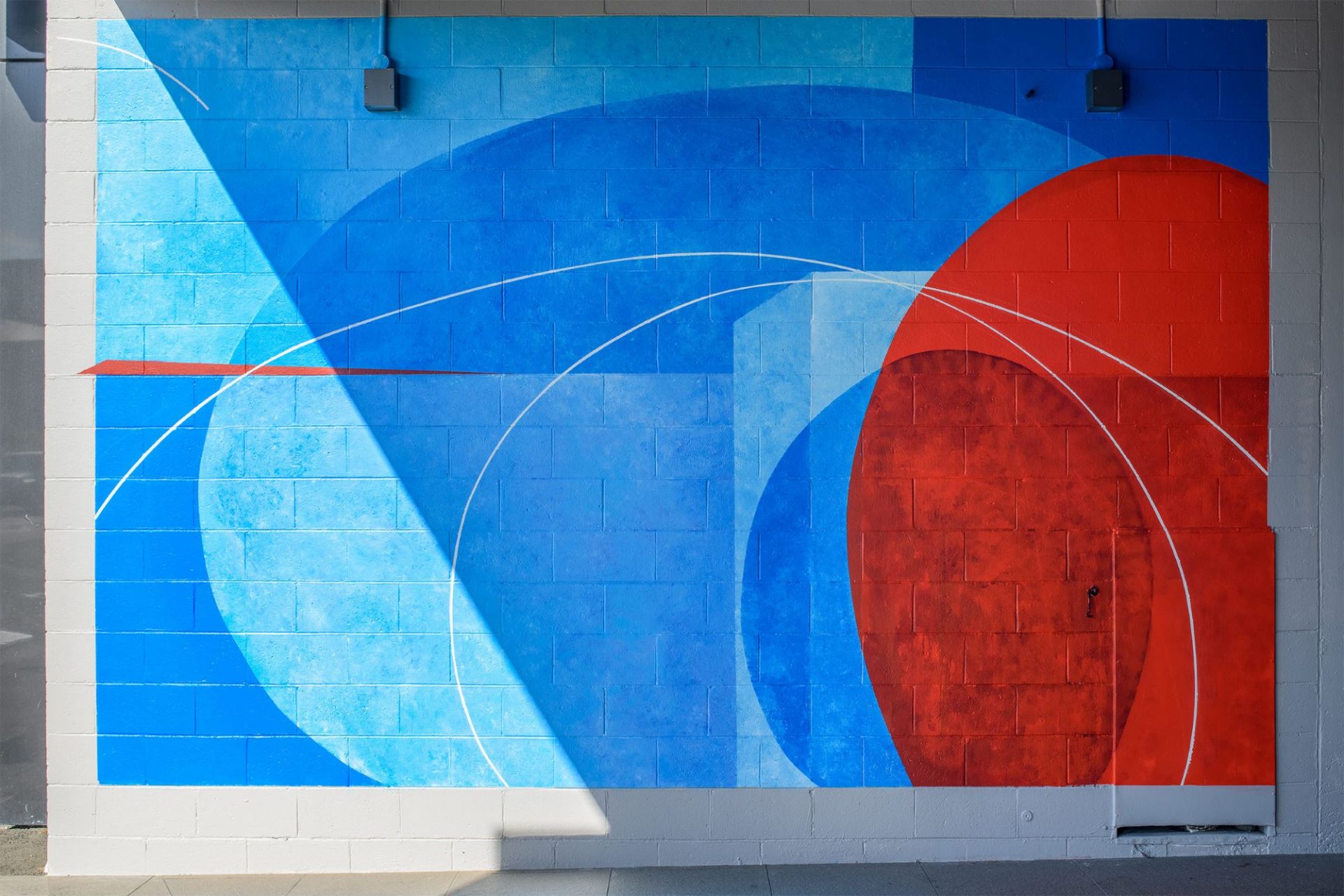 'Breaking Reflection, Interior/Exterior' Exterior view - detail Two Walls Mural series Photo documentation by Owen Spargo